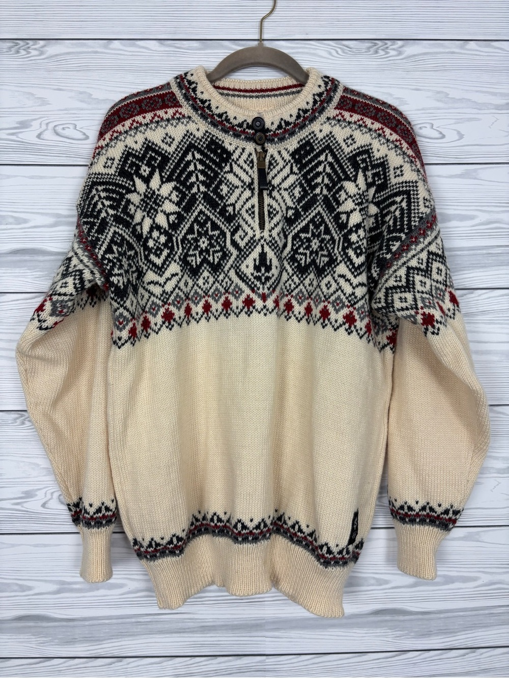 Dale of Norway Salt Lake 2002 Olympics Sweater size medium pure new wool
